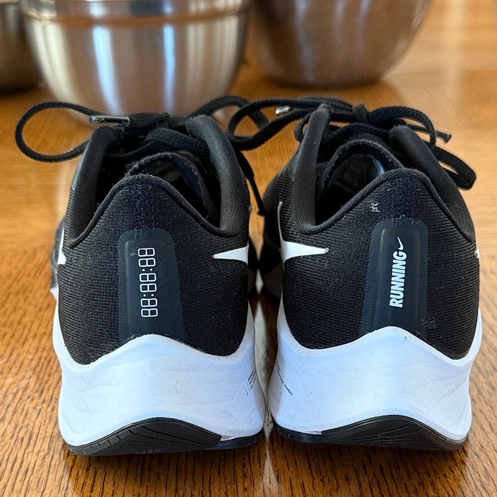 Women’s NIKE PEGASUS 37 size 9 Running Shoes - Picture 6 of 15